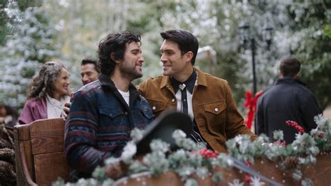 is peter porte gay in real life|Out Dashing In December Stars Proud of 2020s LGBTQ Holiday。